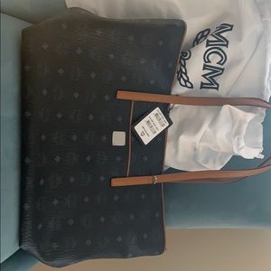 MCM Anya shopper Visetos Black - Never Used